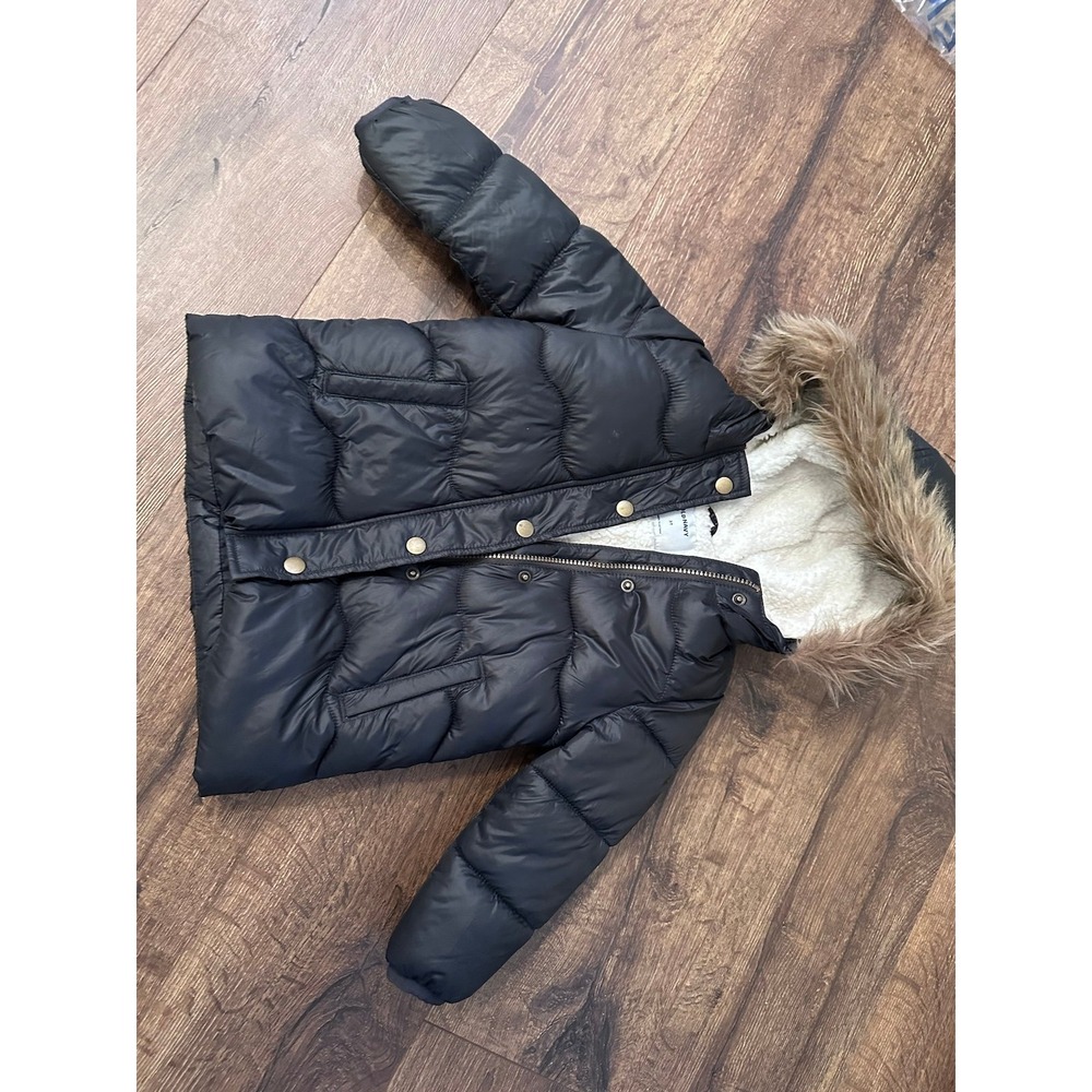 Old navy coat fur hood 3T fall winter